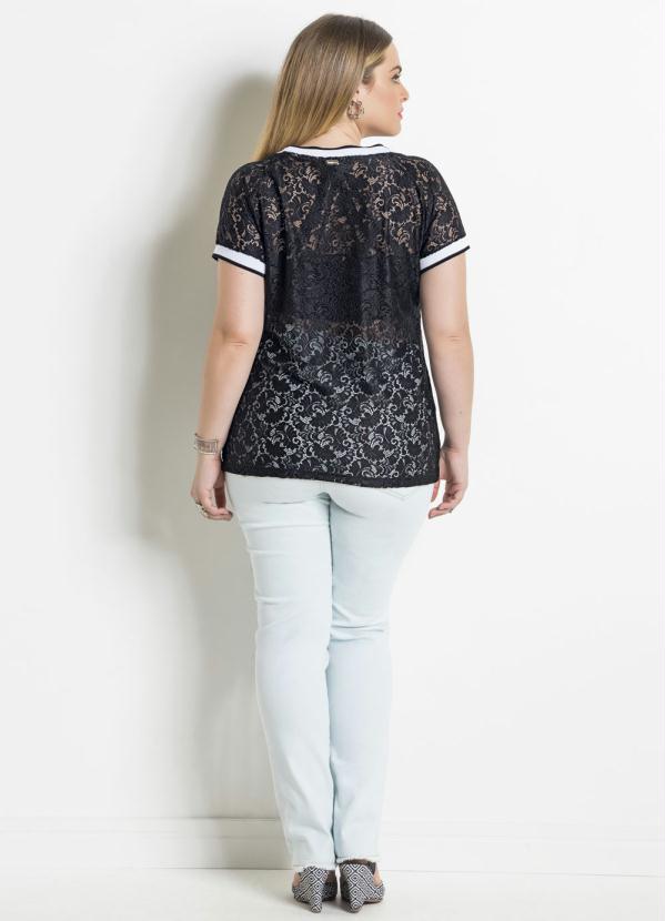 Quintess - Blusa Preta com Renda Plus Size Quintess 6