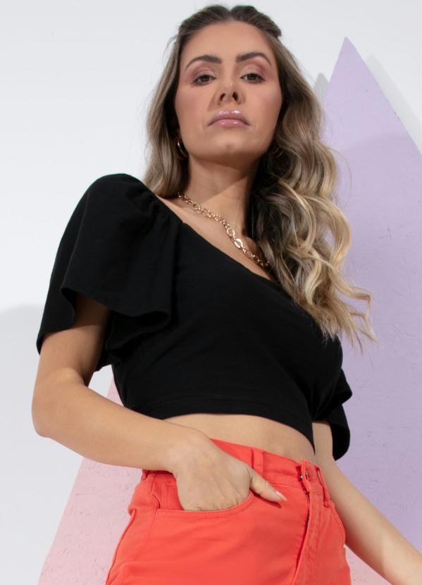 Quintess - Blusa Preta Decote Quadrado com Amarração Costas