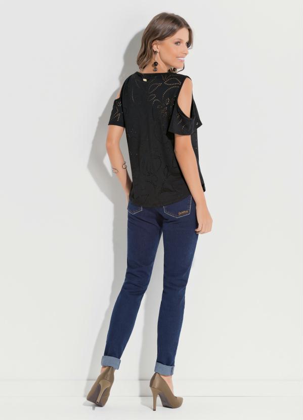 Quintess - Blusa Quintess Preta com Ombros Vazados 5