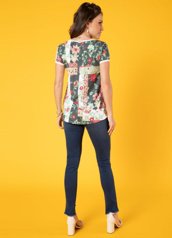 Quintess - Blusa Ramos Verdes Alongada 4