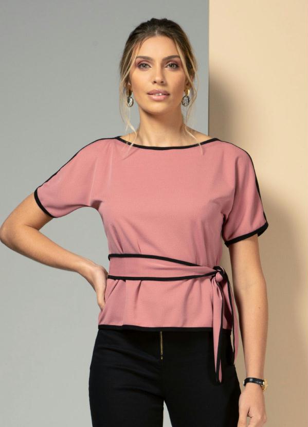 Quintess - Blusa Rosa com Abertura nos Ombros