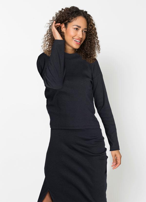 Outlet - Blusa Básica Mangas Longas Preta