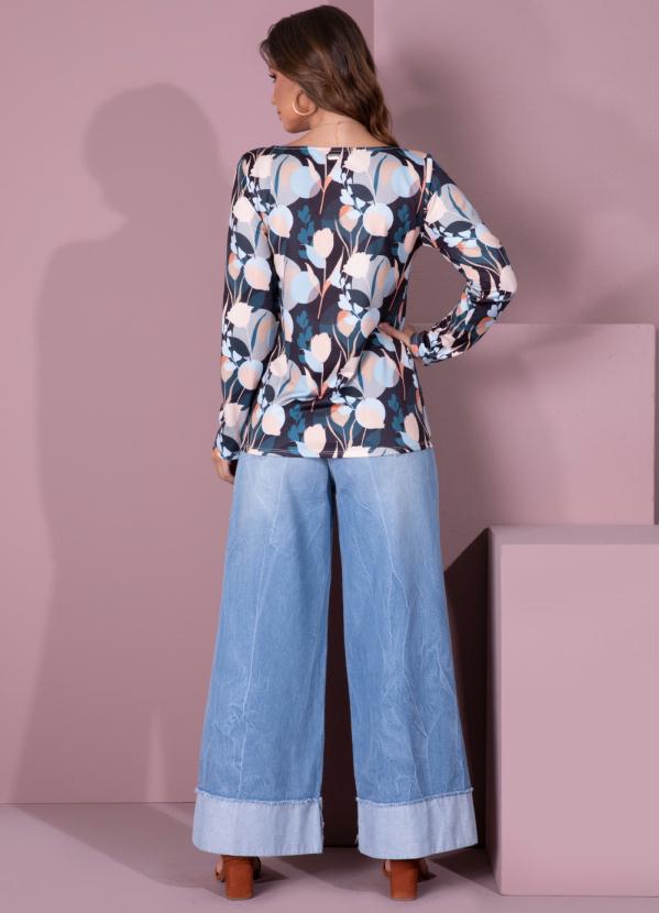 Quintess - Blusa com Decote Canoa Abstrato Color 4