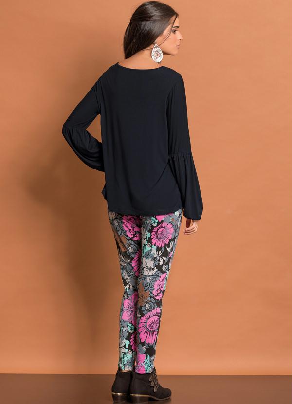 Quintess - Blusa Decote V Manga Longa Preto 4