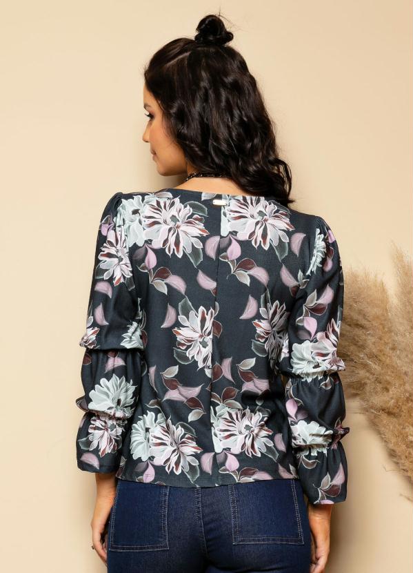 Quintess - Blusa Floral RosadoDecote Canoa e Mangas Longas 2