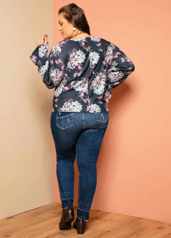 Quintess - Blusa Floral RosadoDecote Canoa e Mangas Longas 8