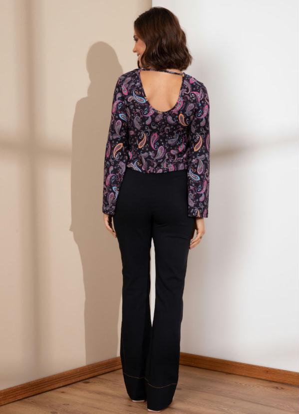 Quintess - Blusa Paisley Preto Mangas Longas em Sino 4