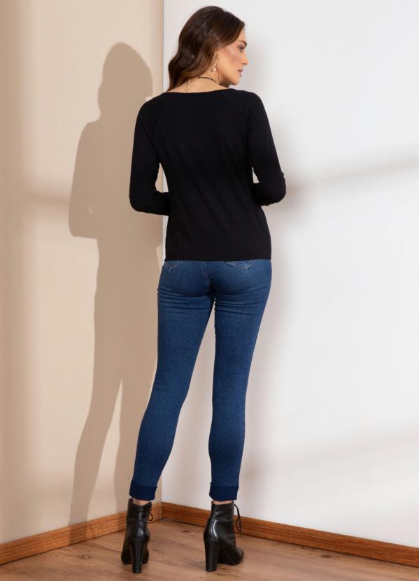 Quintess - Blusa Preta com Mangas Longas e Pregas no Decote 4