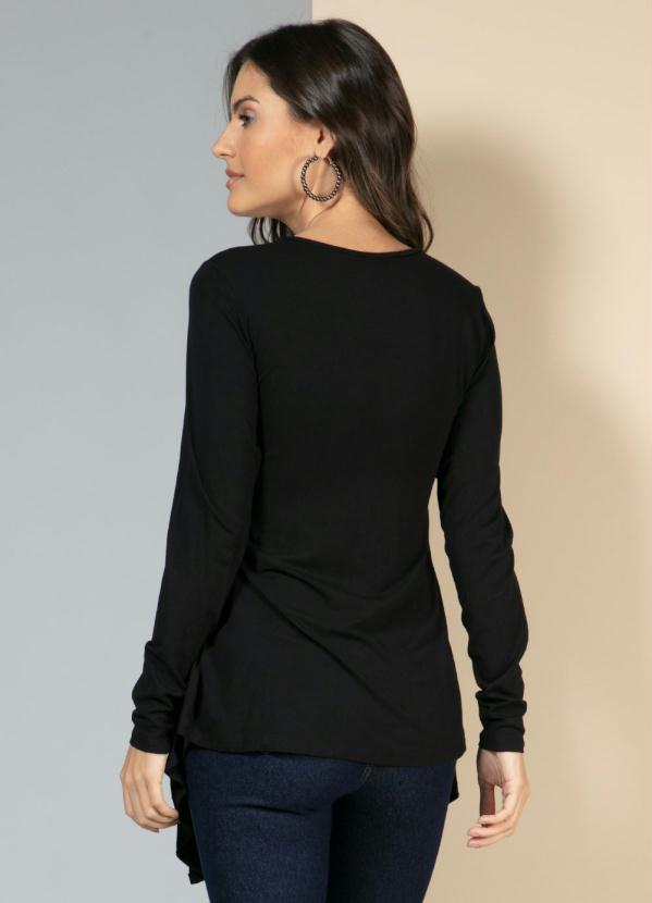 Quintess - Blusa Preta com Sobreposição 2