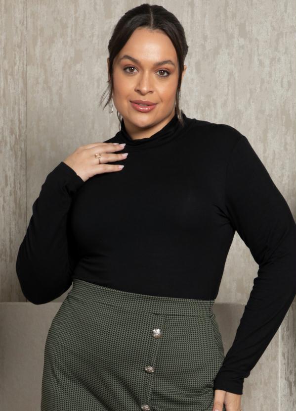 Quintess - Blusa Preta Justinha com Gola Alta 13