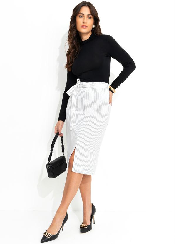 Quintess - Blusa Preta Justinha com Gola Alta 3