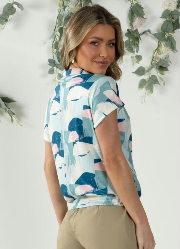 Quintess - Blusa Abstrato Azul com Decote Transpassado 2