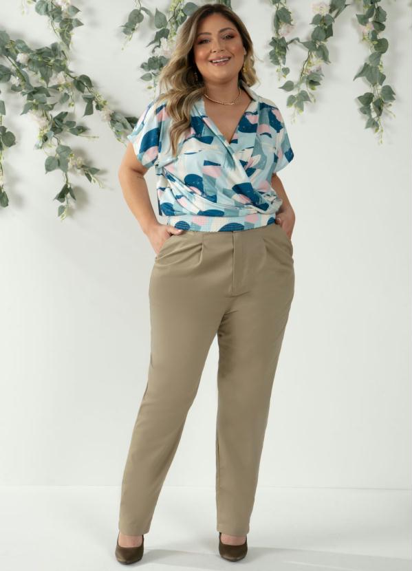 Quintess - Blusa Abstrato Azul com Decote Transpassado 7