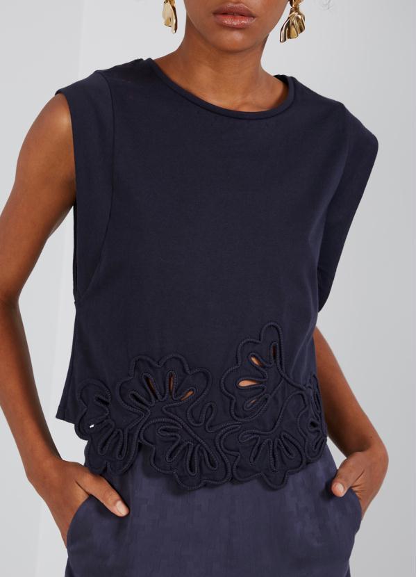 blusa cropped bordado