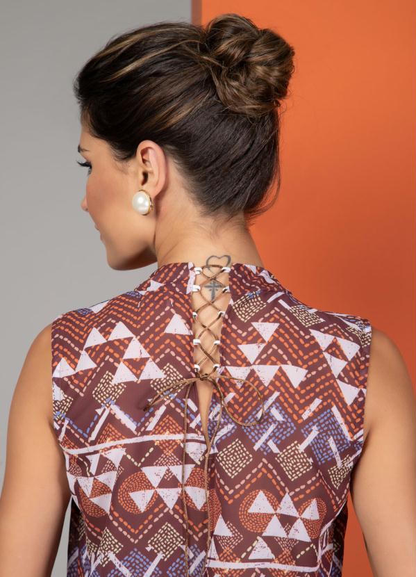 Quintess - Blusa Geométrica com Gola e Amarração 5