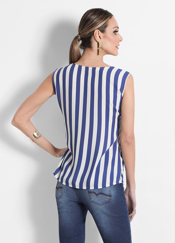 Multimarcas - Blusa Listrada com Bolso 2