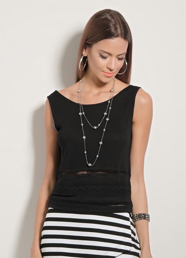 Quintess - Blusa Quintess Preta com Detalhe de Renda