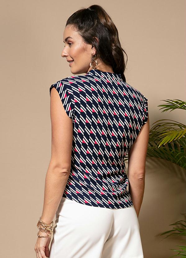Quintess - Blusa Soltinha Geométrico Marinho com Botões 2
