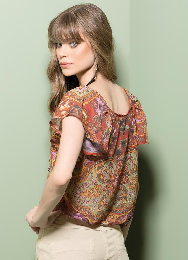Quintess - Blusa com Leve Transparência Estampa de Lenço 3