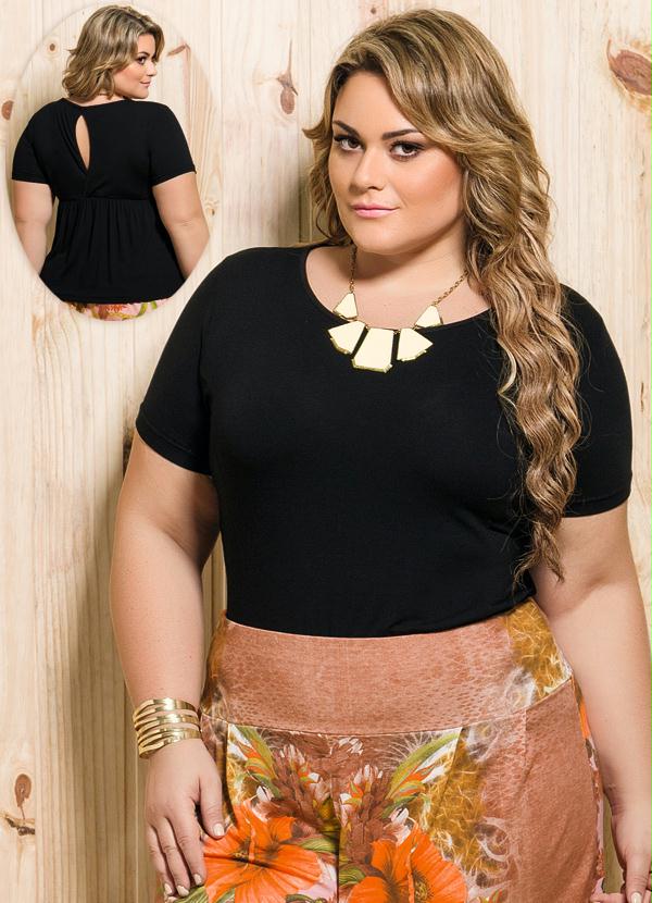 Quintess - Blusa com Vazado nas Costas Preta Plus Size