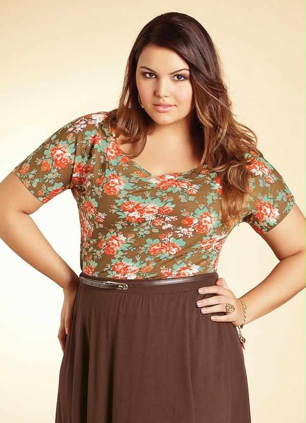 Quintess - Blusa Floral Plus Size
