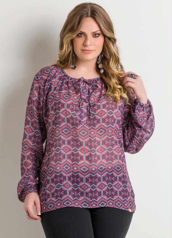 Blusa Geométrica Com Transparência Plus Size Quintess