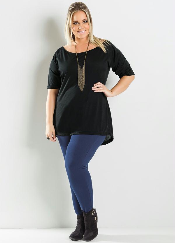 Marguerite - Blusa Mullet Detalhe nas Costas Preta Plus Size 3