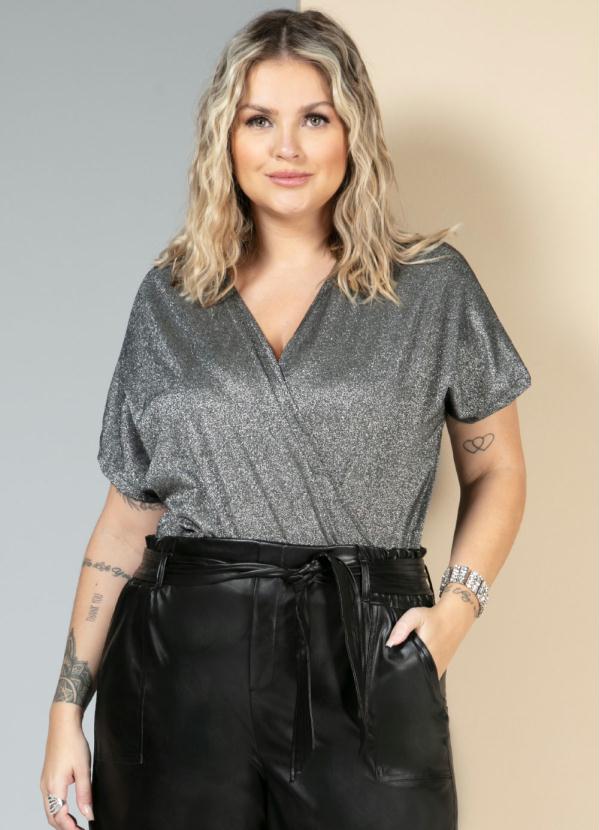 Quintess - Body com Decote Transpassado Prata 7