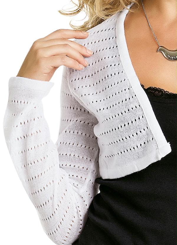 Moda Pop - Casaqueto Branco de Lã com Manga Boca de Sino 3