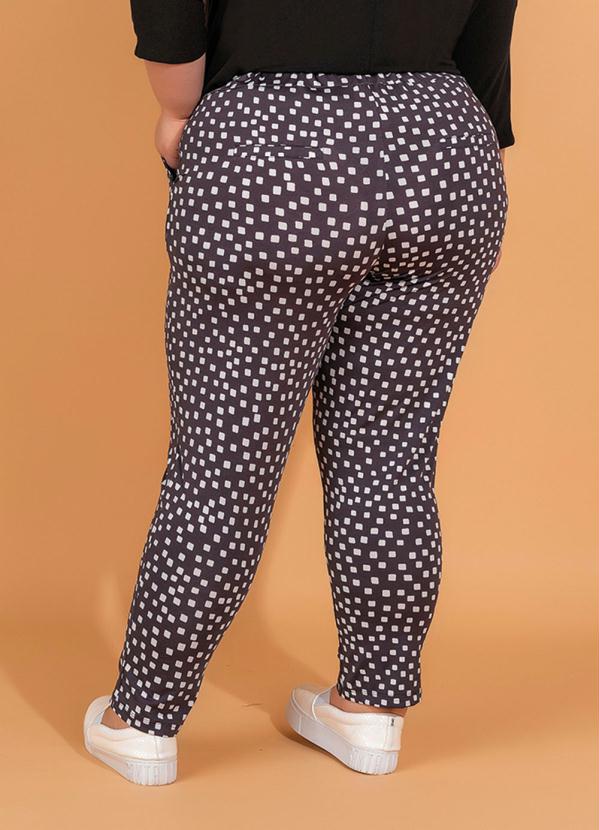 Queima Estoque - Calça Comfort em Malha Estampada Cinza Chumbo 3