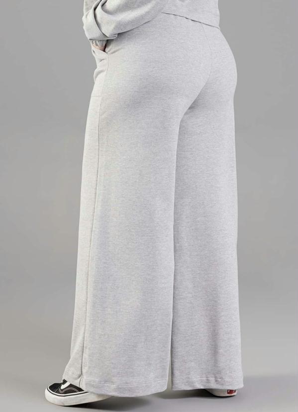 Just Basic - Calça em Moletom Cinza 2