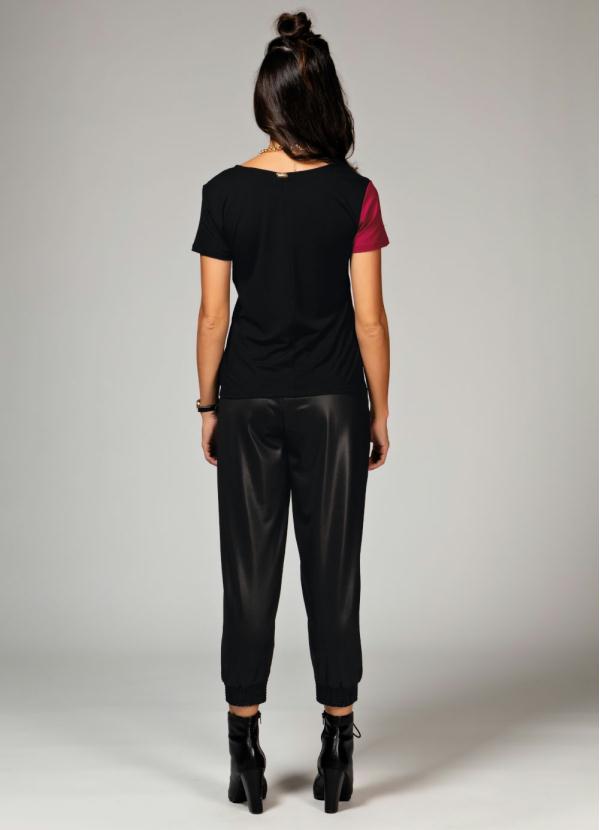 Quintess - Calça Jogger Preta com Bolsos Funcionais 6