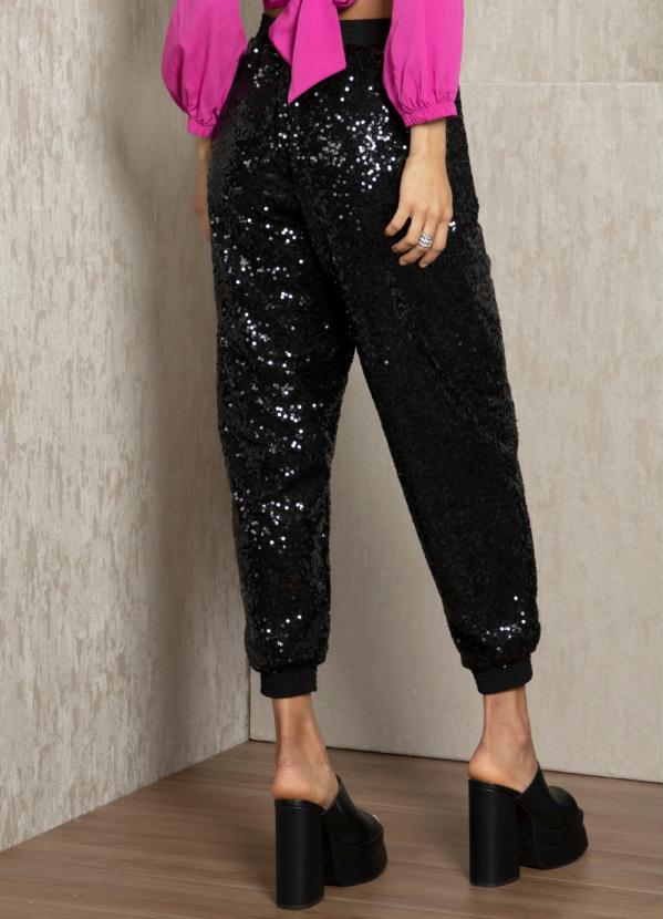 Quintess - Calça Jogger Preta em Paetê Forrada 12
