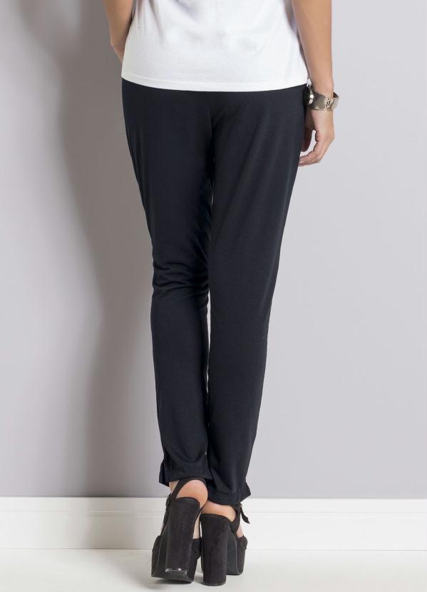 Outlet - Calça Jogging Preta com Bolsos Funcionais 2