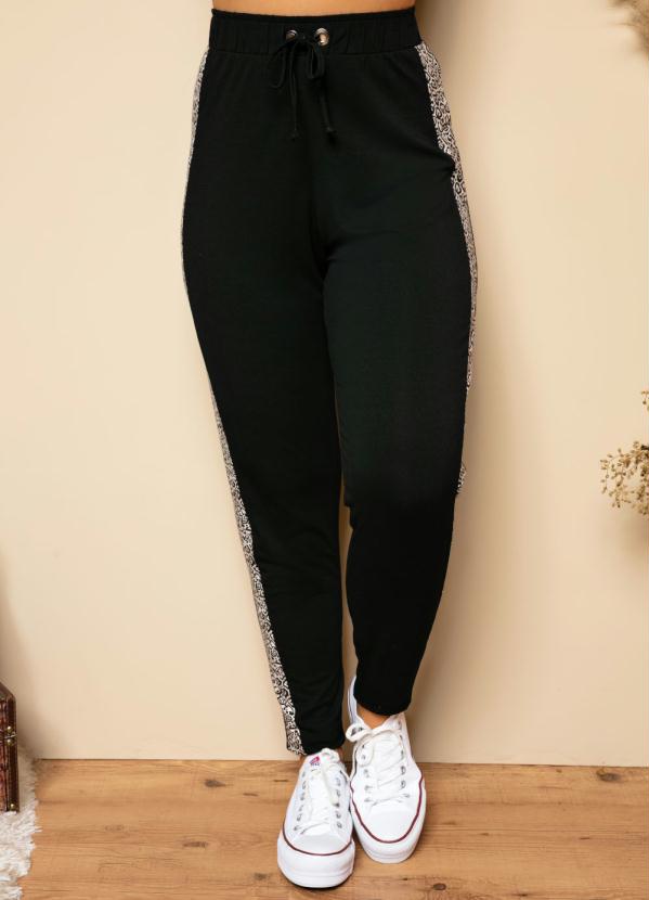 Quintess - Calça Preta com Recorte Lateral 3