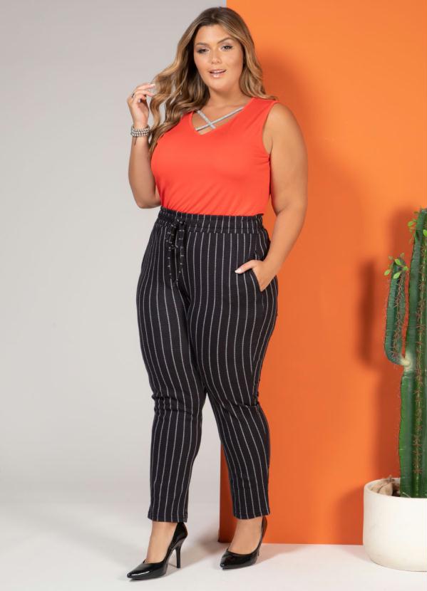 Quintess - Calça Quintess Listrada Preta Detalhe de Cordel 7