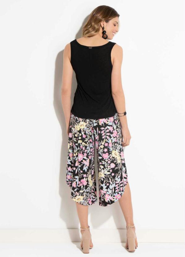 Quintess - Calça Pantacourt Floral Dark Quintess 4