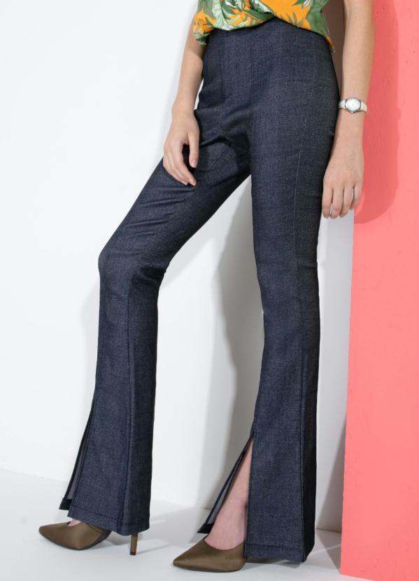 Quintess - Calça Flare Jeans com Fenda Frontal 4