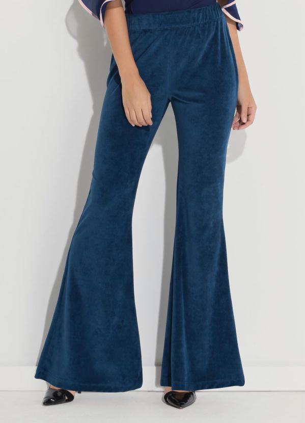 Outlet - Calça Flare Marinho em Plush