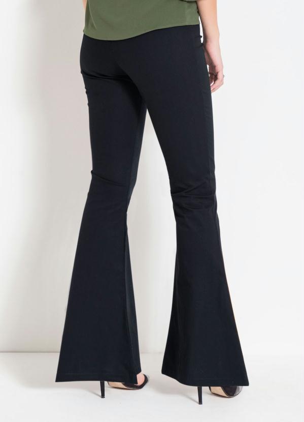 Outlet - Calça Flare Preta com Cós Duplo 2