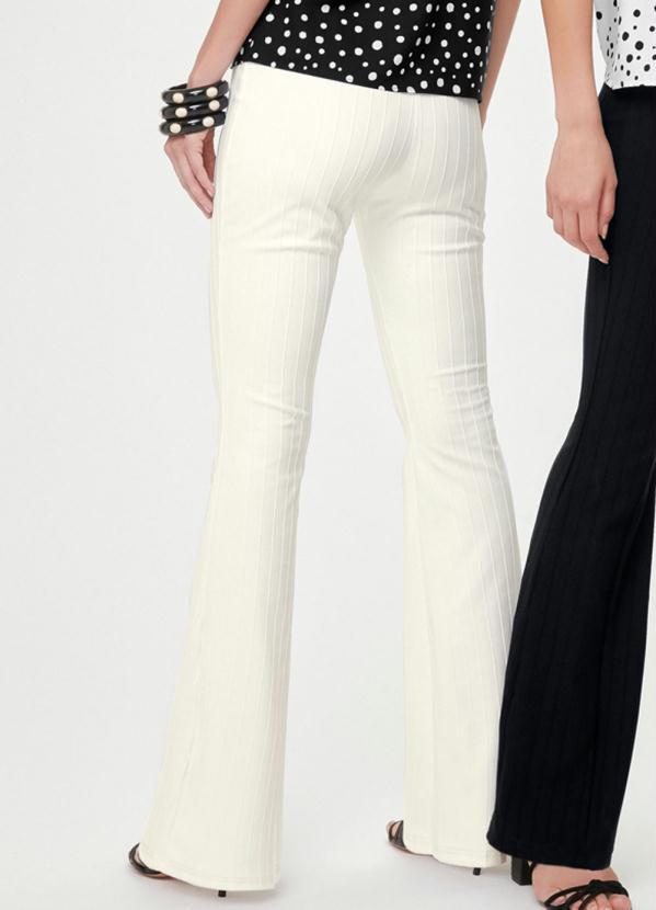 Malwee - Calça Off White Flare em Bandagem