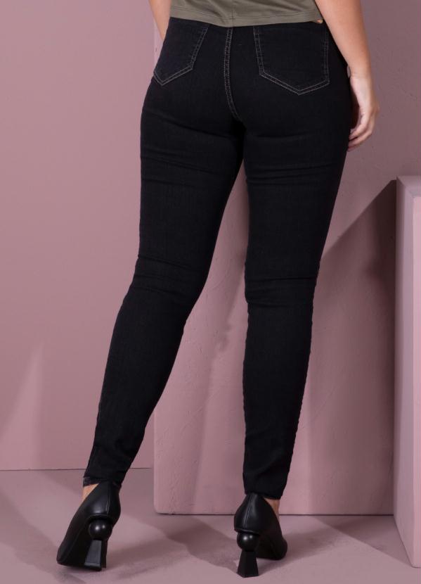 Quintess - Calça Jeans Escuro com Rasgos no Joelho 2