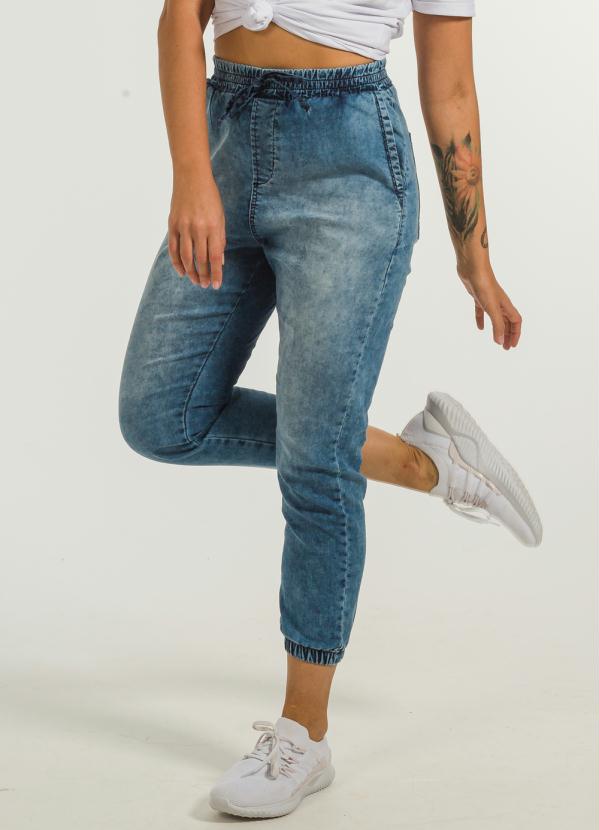 Cativa Jeans - Calça Jeans Jogger com Bolsos Azul