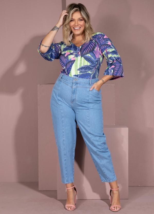 Quintess - Calça Slouchy Jeans Claro com Recorte Frontal 12