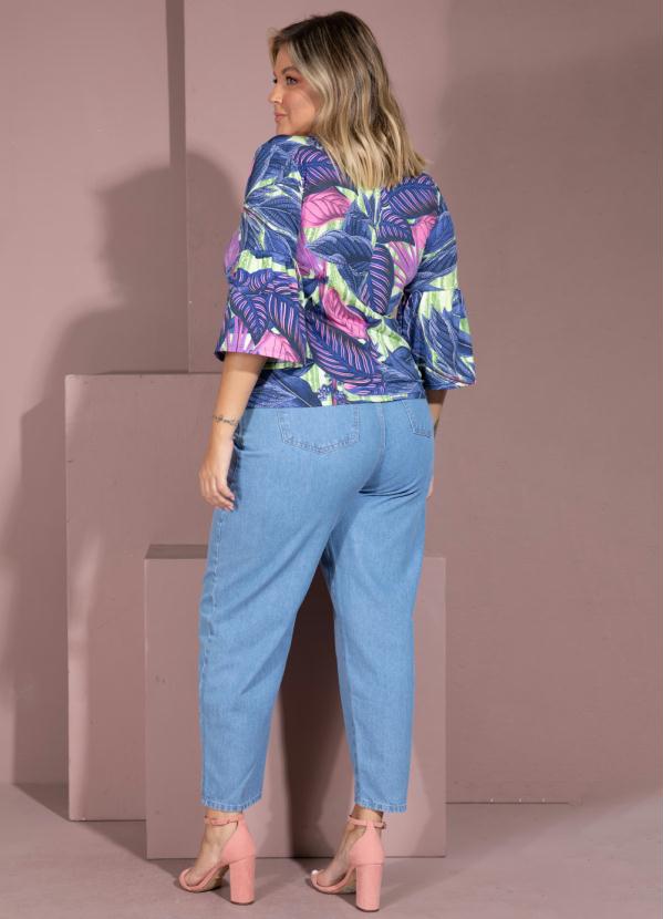 Quintess - Calça Slouchy Jeans Claro com Recorte Frontal 13