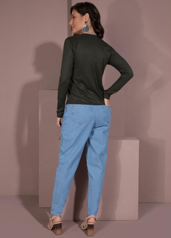 Quintess - Calça Slouchy Jeans Claro com Recorte Frontal 4