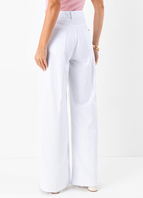 Quintess - Calça Branca com Barra Desfiada 2