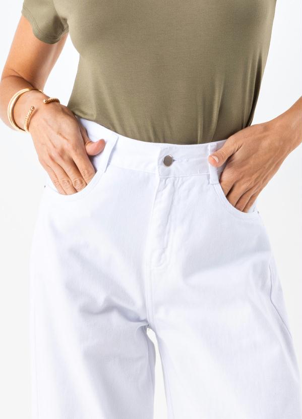 Quintess - Calça Branca com Barra Desfiada 5