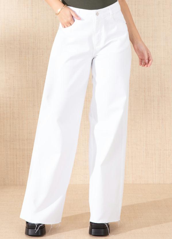 Quintess - Calça Branca com Barra Desfiada 8