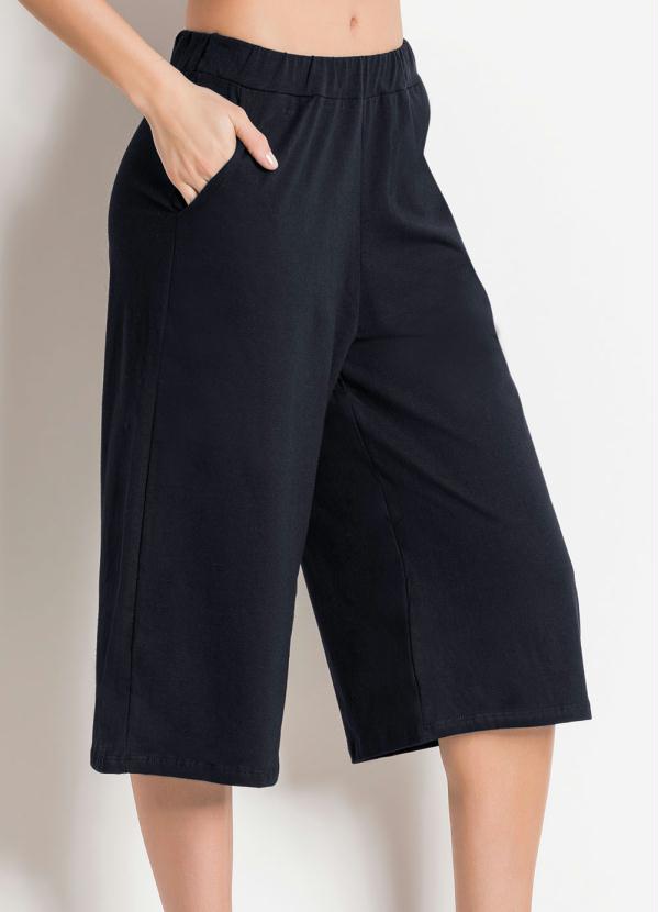 Outlet - Calça Pantacourt Preta com Bolsos Frontais 5